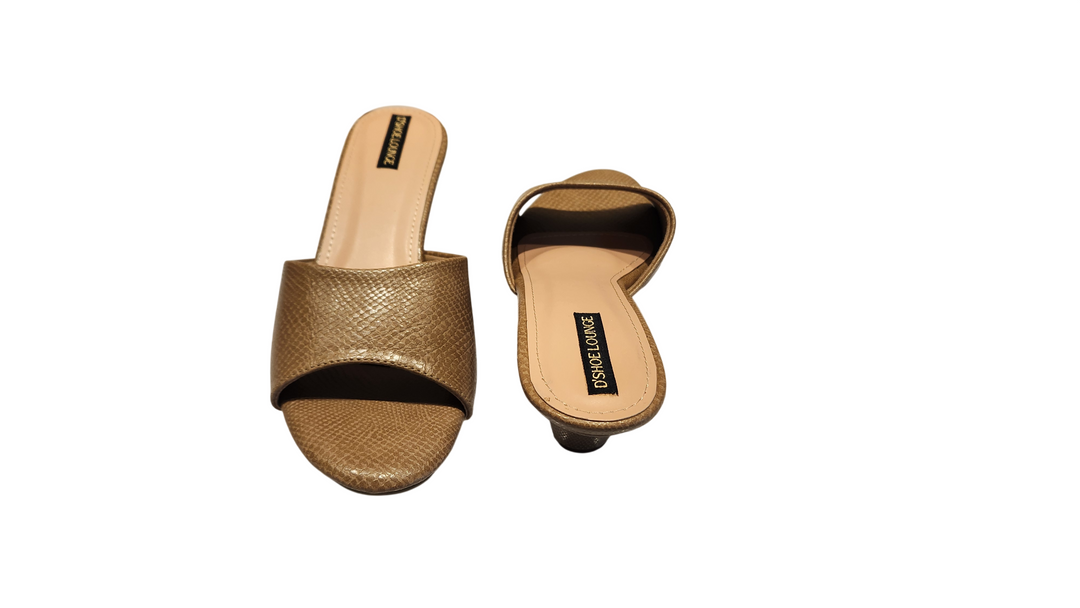 Women's Textured Slip-On Mule Heels