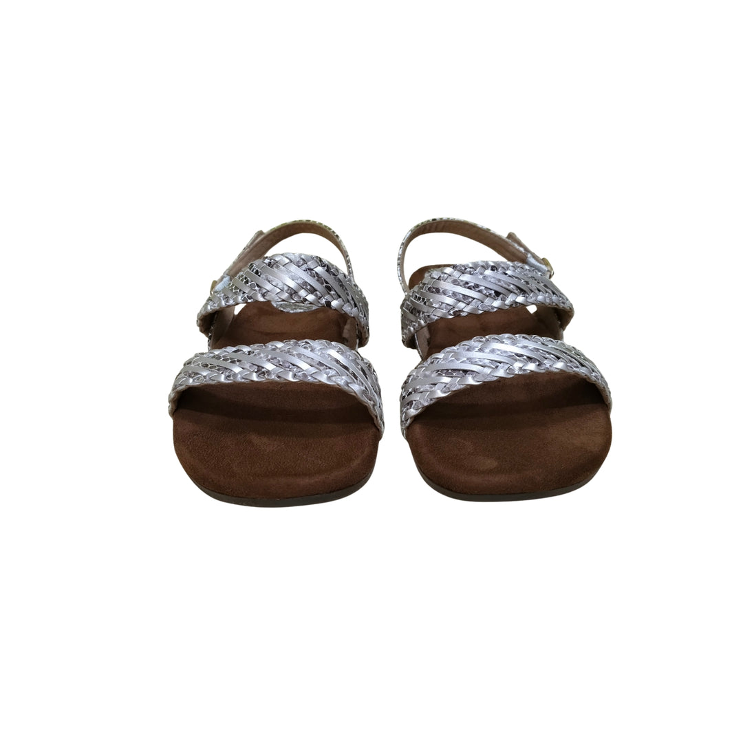 Hand-Finished Statement Flat