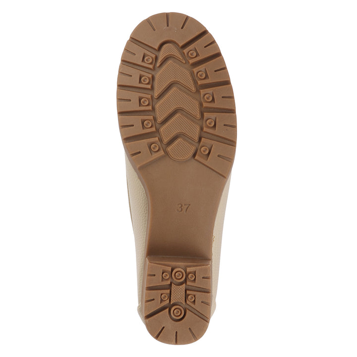 Elegant Loafers with Metal Accent